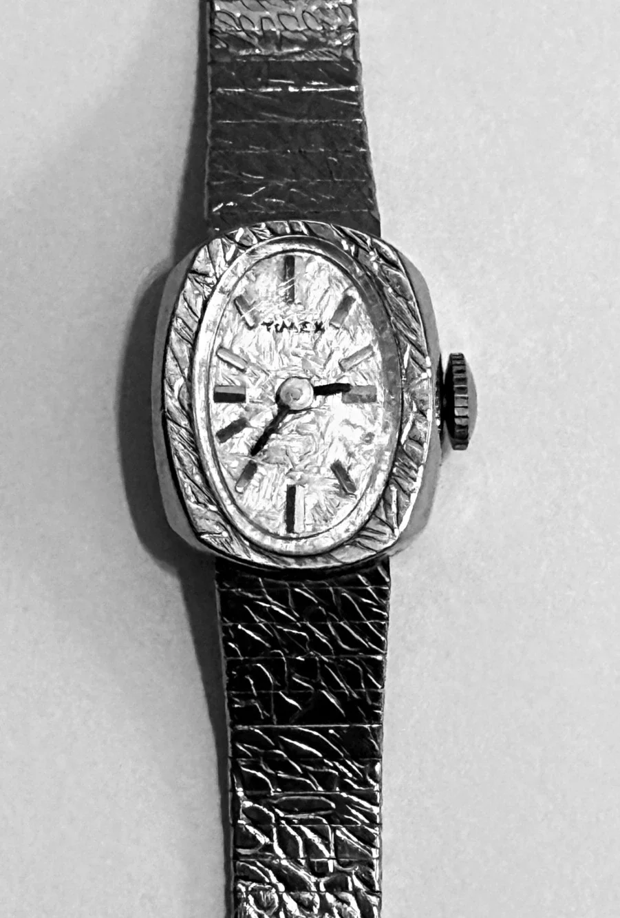 Vintage Timex Ladies Watch Running Silver Textured Dial Original Bracelet Manual